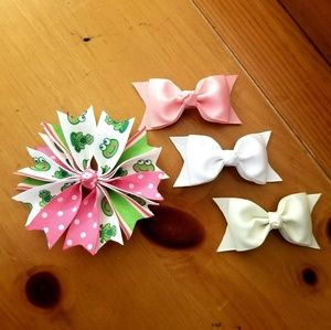 Pink, white, ivory and frog hair bows, set of 4